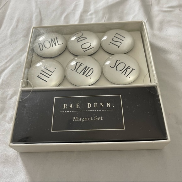 New RAE Dunn magnet set - Picture 2 of 4